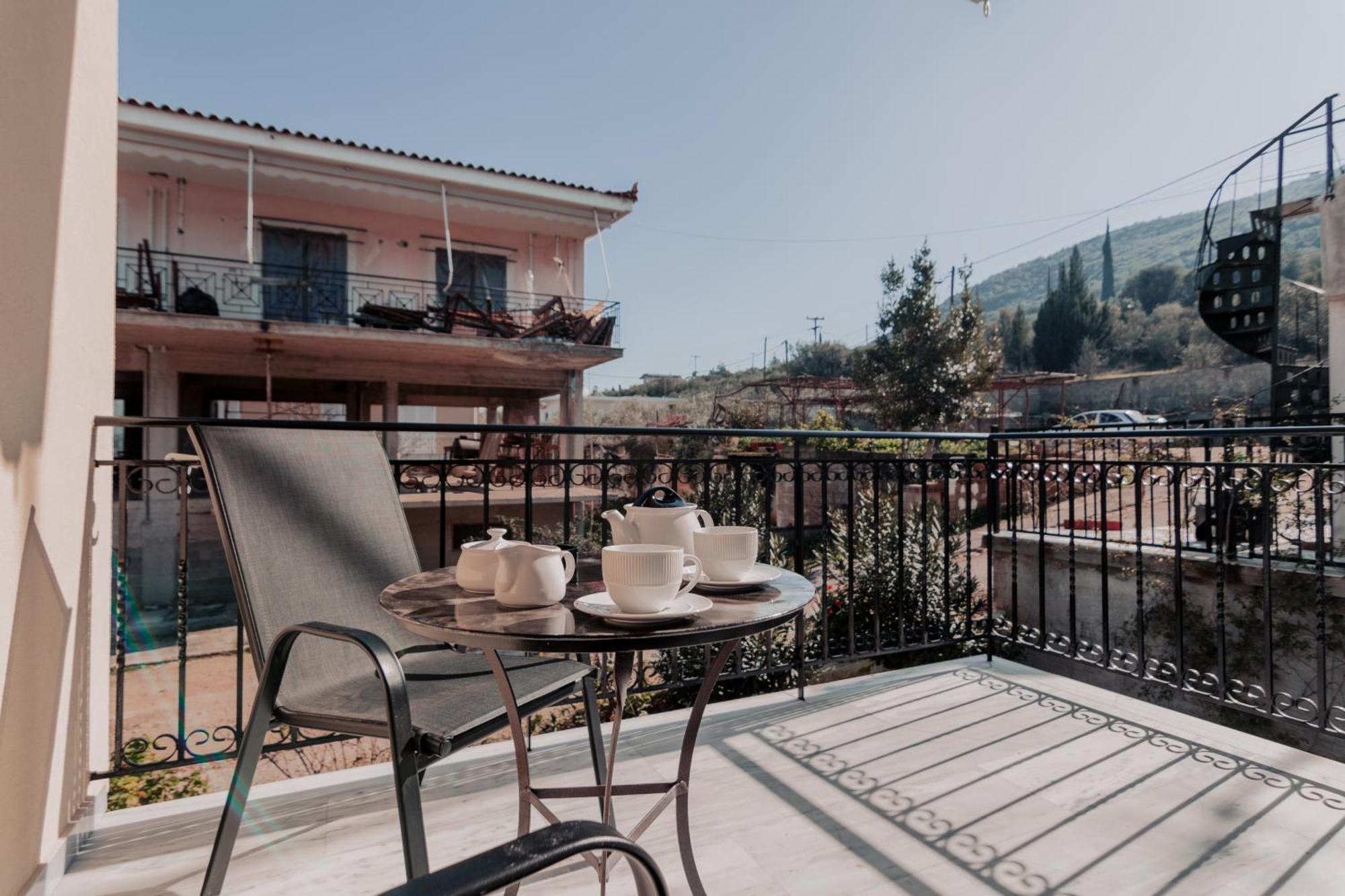 Апартаменты Family House In