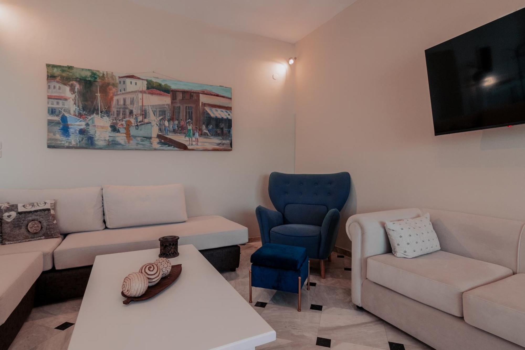 Family House In Apartment